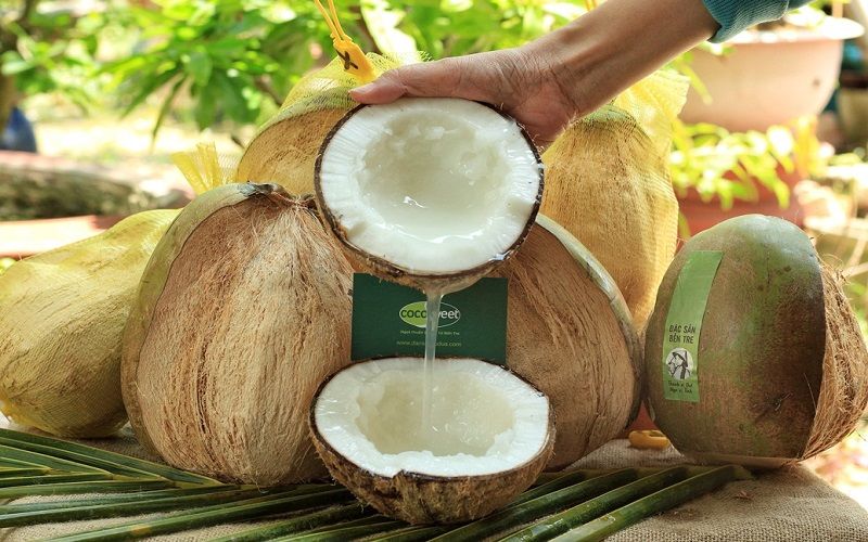 So sánh dừa sọ và dừa nguyên trái